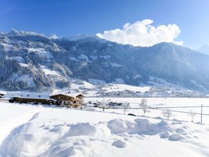 23851352-Ferienwohnung-6-Mayrhofen-300x225-2