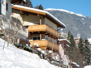 23846581-Ferienwohnung-7-Mayrhofen-300x225-1