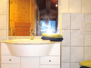 23846675-Ferienwohnung-10-Mayrhofen-300x225-0