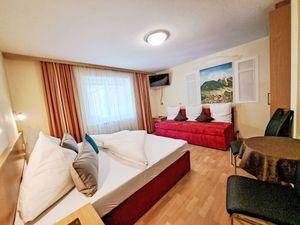 23846540-Ferienwohnung-6-Mayrhofen-300x225-5