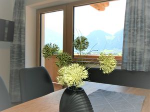 23859926-Ferienwohnung-8-Mayrhofen-300x225-5