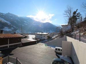 23851793-Ferienwohnung-9-Mayrhofen-300x225-5