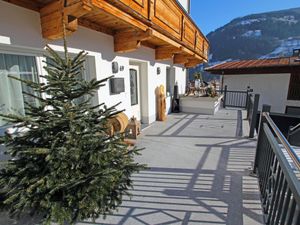 23851805-Ferienwohnung-8-Mayrhofen-300x225-3