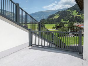 23867809-Ferienwohnung-6-Mayrhofen-300x225-4