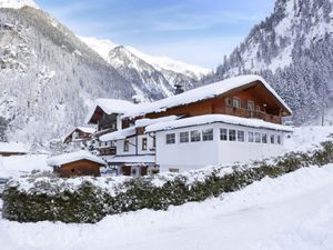 23840750-Ferienwohnung-4-Mayrhofen-300x225-1