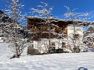 23846677-Ferienwohnung-4-Mayrhofen-300x225-5