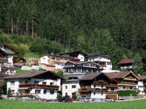 23850794-Ferienwohnung-8-Mayrhofen-300x225-2