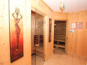 23867201-Ferienwohnung-8-Mayrhofen-300x225-1