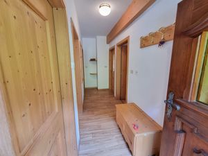 23298058-Ferienwohnung-5-Mazzin-300x225-5