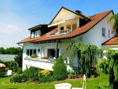 Ferienwohnung für 4 Personen (90 m²) in Meckenbeuren 1/10