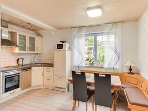 22305549-Ferienwohnung-4-Medebach-300x225-2