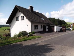 22141499-Ferienwohnung-4-Medebach-300x225-0