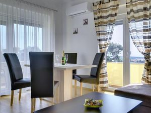 23658301-Ferienwohnung-4-Medulin-300x225-5