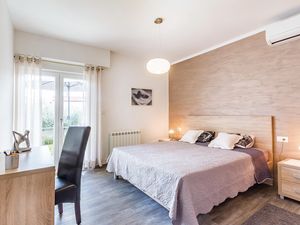 23732092-Ferienwohnung-8-Medulin-300x225-4