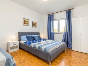 23758405-Ferienwohnung-6-Medulin-300x225-3