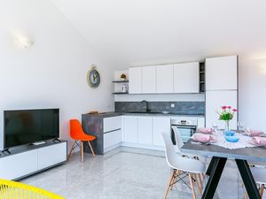 22232843-Ferienwohnung-7-Medulin-300x225-5