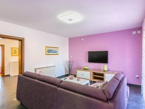 21598727-Ferienwohnung-4-Medulin-300x225-3