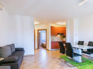 21598707-Ferienwohnung-4-Medulin-300x225-2