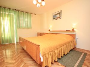 23926665-Ferienwohnung-3-Medveja-300x225-3