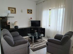 19125770-Ferienwohnung-6-Medveja-300x225-1