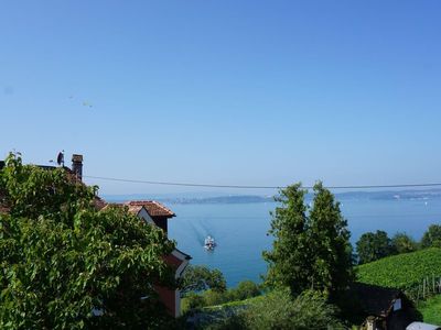 Blick vom Balkon auf den See