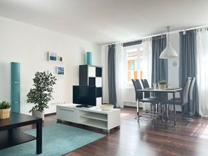 23881858-Ferienwohnung-4-Meersburg-300x225-1