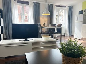 23881868-Ferienwohnung-4-Meersburg-300x225-1