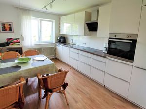 23885661-Ferienwohnung-4-Meersburg-300x225-0