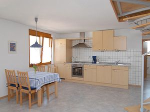 22292277-Ferienwohnung-4-Meersburg-300x225-3