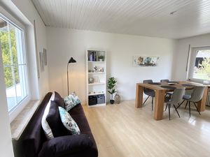 23672118-Ferienwohnung-4-Meersburg-300x225-5