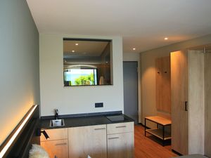 24035589-Ferienwohnung-4-Meersburg-300x225-3