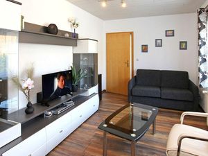 24004356-Ferienwohnung-2-Meesiger-300x225-3