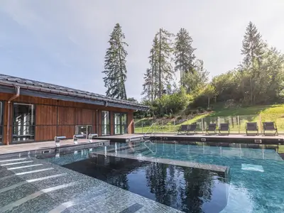 PoolOfHouse