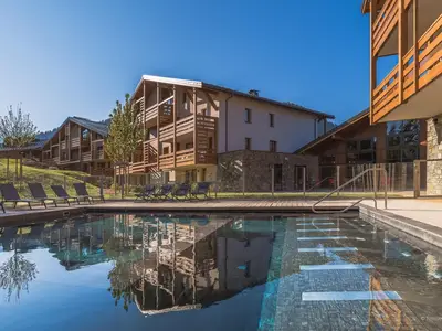 PoolOfHouse