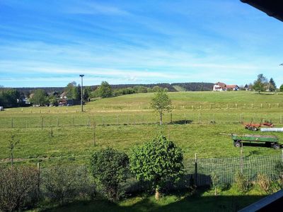 Ausblick aus dem Fenster. Traumblick vom Balkon aus