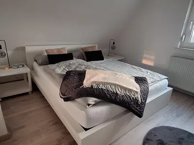 Schlafzimmer 2