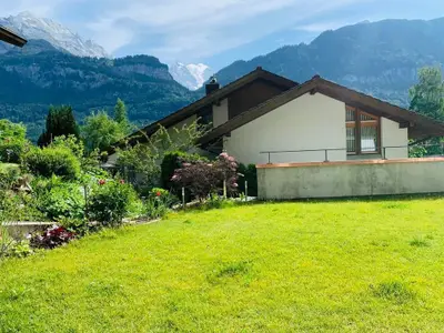 Aussicht auf den Garten und die Wetterhorngruppe