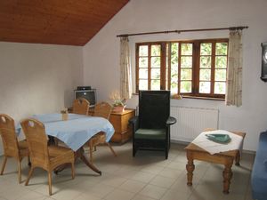 19341086-Ferienwohnung-4-Meisburg-300x225-5