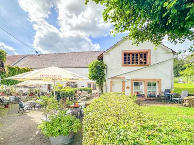 Außenseite Ferienhaus [Sommer]