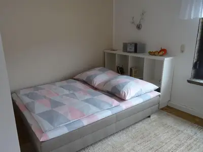 Wohnzimmer mit Aufbettung