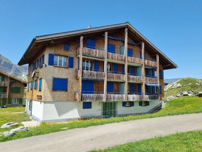 Aussenansicht Haus Graustock
Wohnung 1. Stock, links bei ausgezogener Sonnenstore