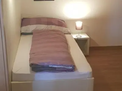 Schlafzimmer 2