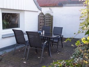 23895980-Ferienwohnung-6-Meldorf-300x225-1