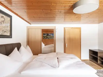 Ferienwohnung für 9 Personen (110 m²) in Mellau 2/10