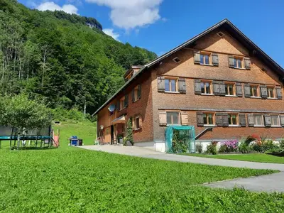Ferienwohnung für 6 Personen (100 m²) in Mellau 1/10