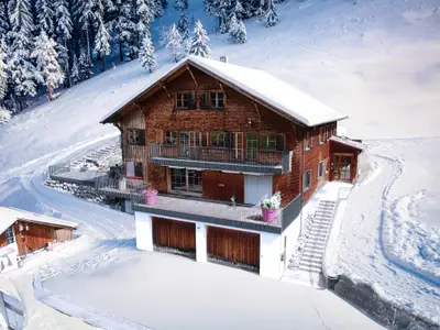 Außenseite Ferienhaus [Winter]