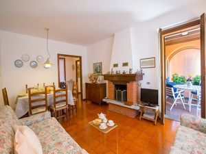 22047257-Ferienwohnung-4-Menaggio-300x225-3