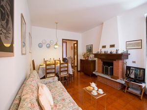 22047257-Ferienwohnung-4-Menaggio-300x225-5