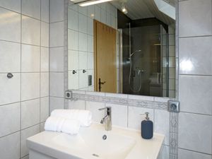 23848779-Ferienwohnung-4-Mengen-300x225-1