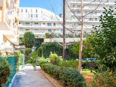 Außenseite Ferienhaus [Sommer]